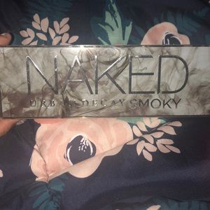 Urban Decay Smoky Naked palette